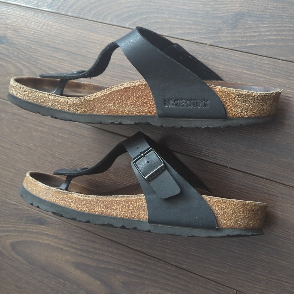 Birkenstock Gizeh Birko-Flor Black Sandals - Picture 4 of 7